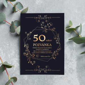 Pozvanka na oslavu so zlatym pismom na tmavom pozadi 50
